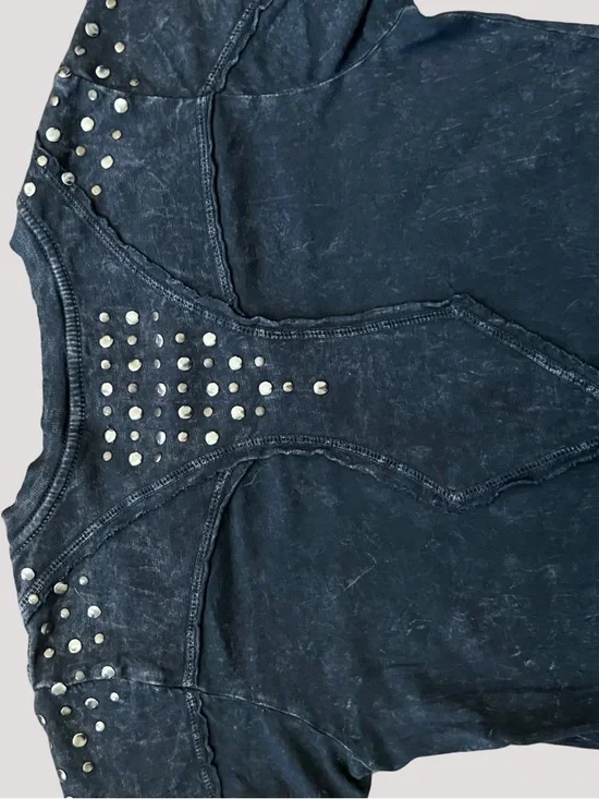 Affliction Black Tee with Silver Winged Skull Graphic - Picture 7 of 8